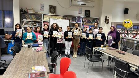 انطلاق دورة القراءة الموجهة في المكتبة العامة في نحف